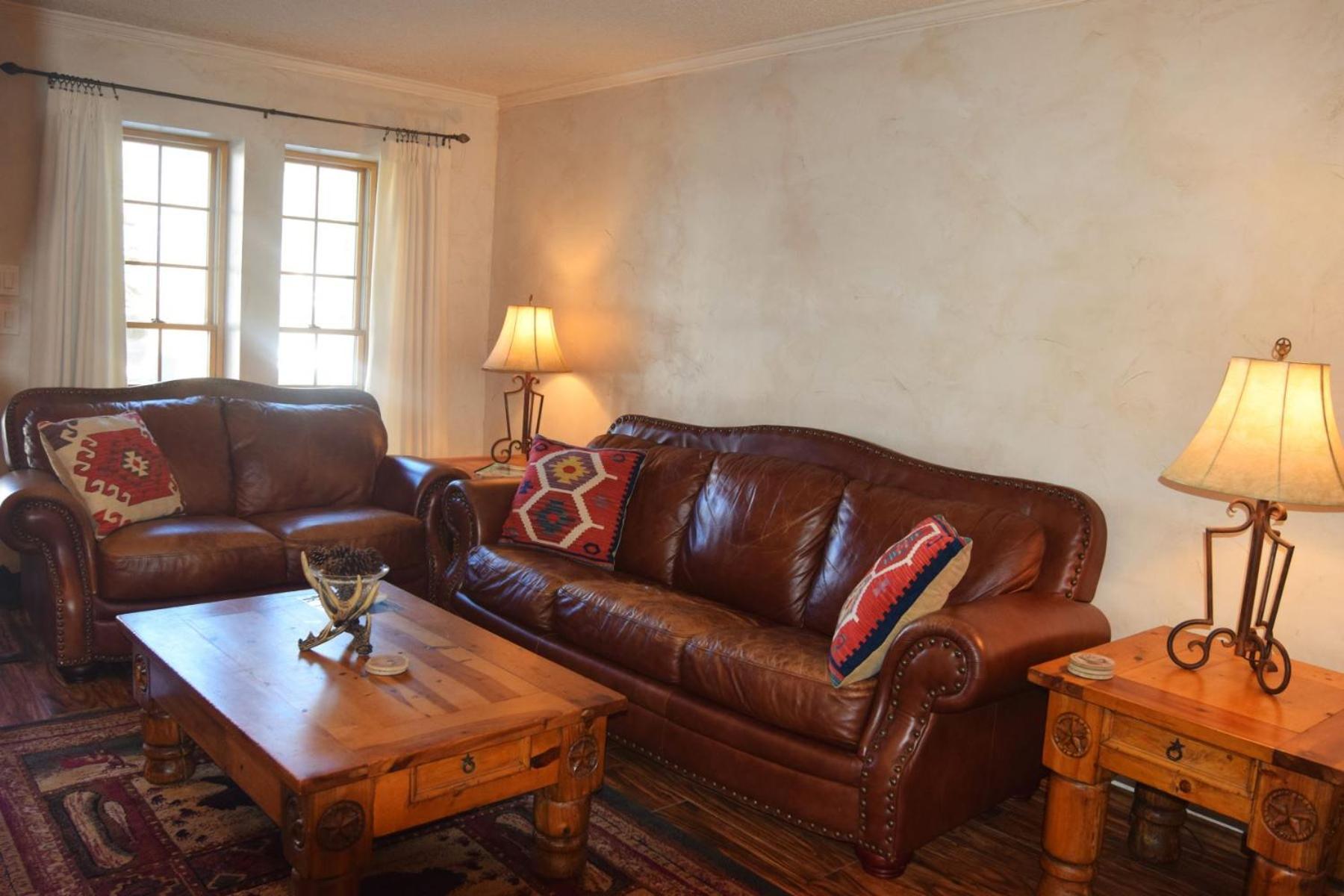 Claim Jumper Townhouse 16 - On The River - Across From The Fishing Ponds - In Town - Near The Ski Area - Fireplace - Wifi - Sate Red River Exteriör bild